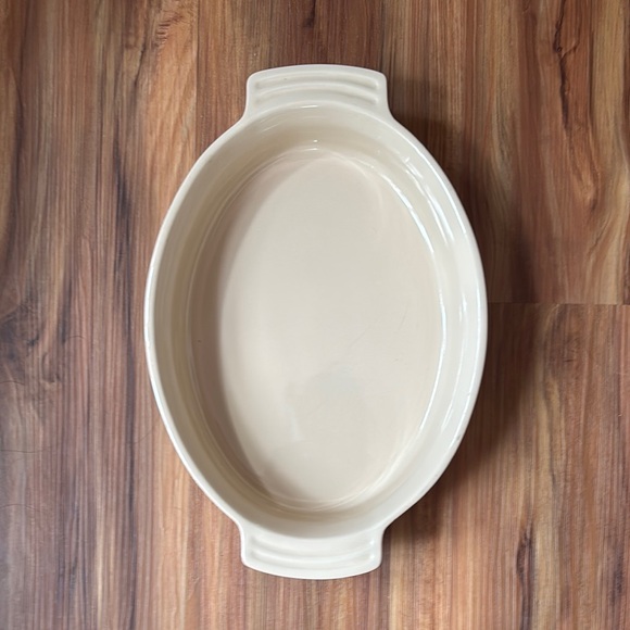 Le Creuset Cream Cookware Modern Kitchen Collection - Picture 1 of 6